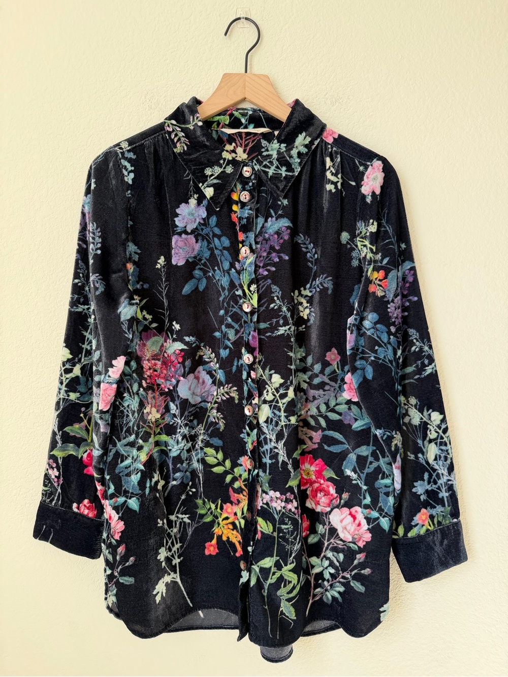 Soft Surroundings Black Floral Velvet Collared Button-Up Tunic Top Size Large